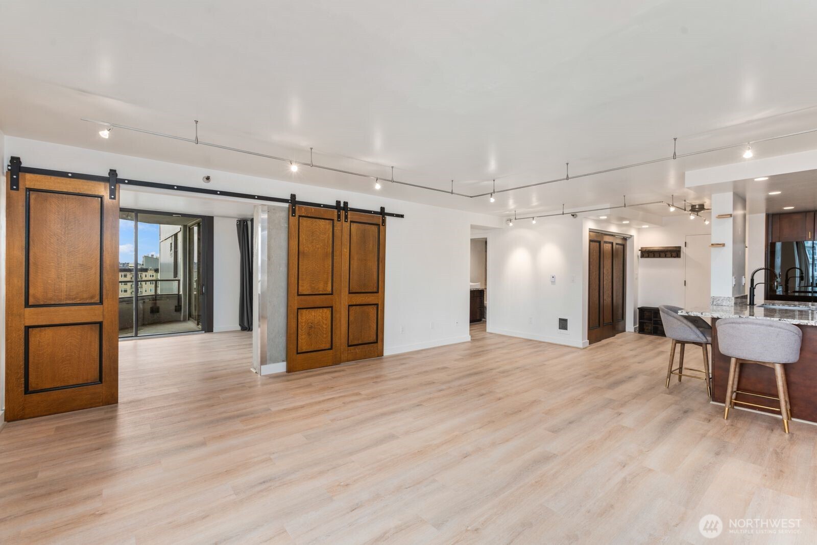 2621 2nd Avenue #1001, Seattle, WA 98121