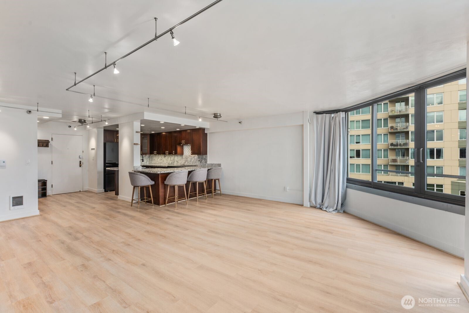 2621 2nd Avenue #1001, Seattle, WA 98121