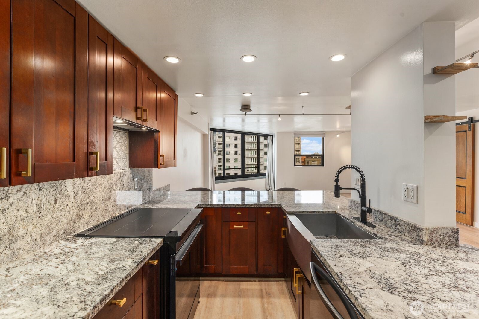 2621 2nd Avenue #1001, Seattle, WA 98121