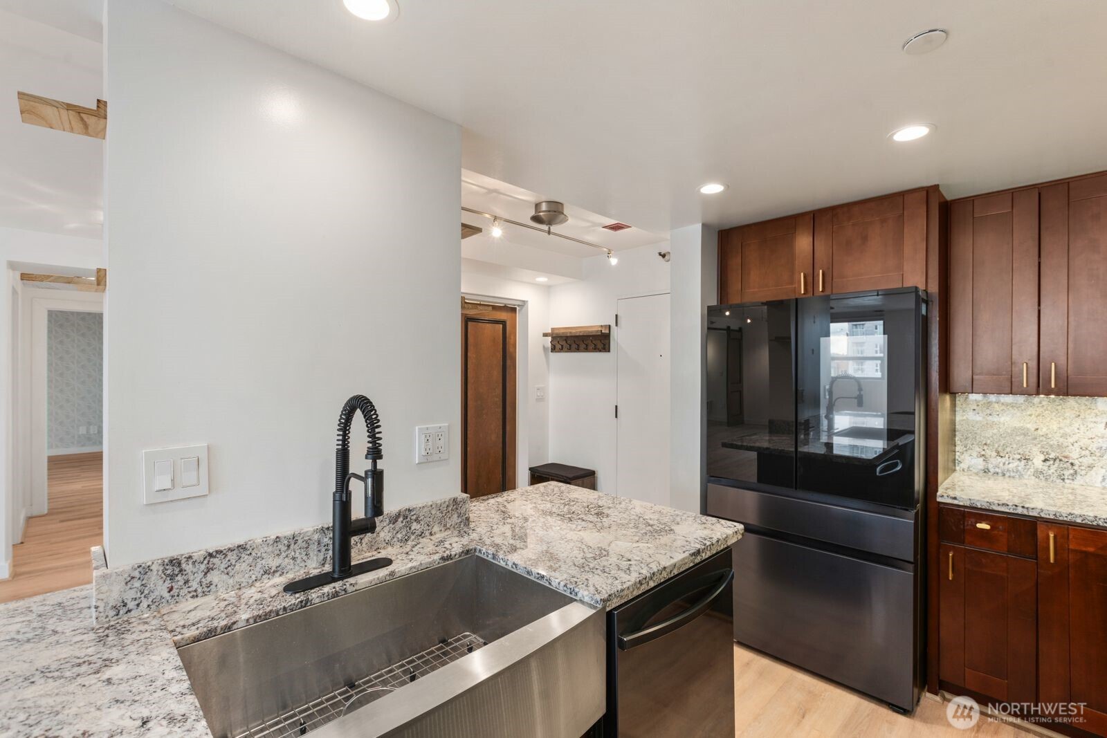 2621 2nd Avenue #1001, Seattle, WA 98121