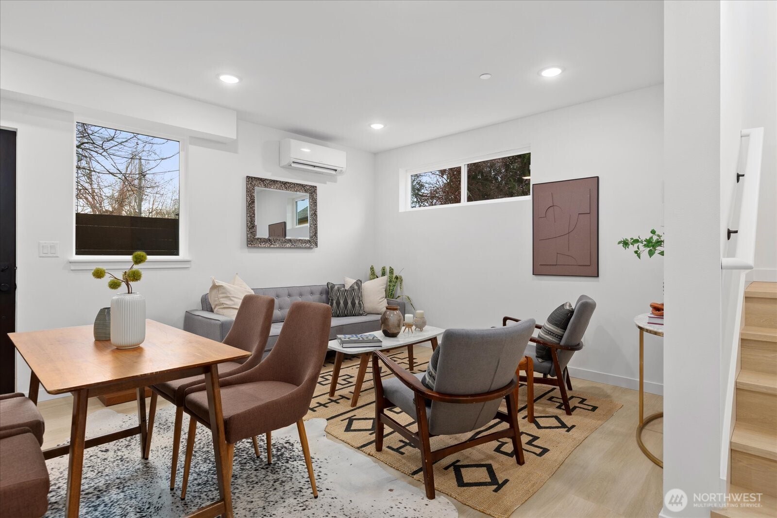 832 S Sullivan Street , Seattle, WA 98108