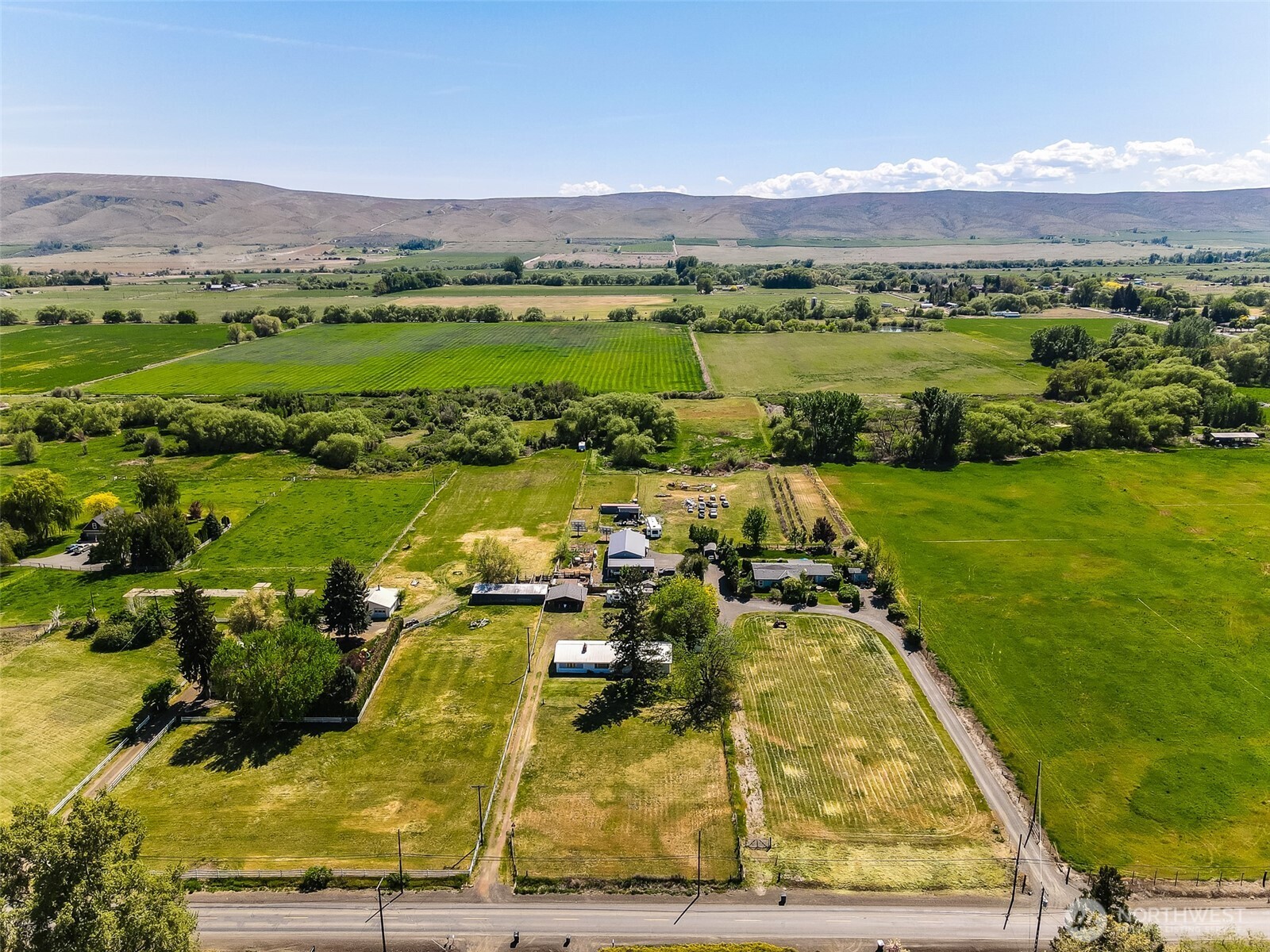 11704 Gilbert Road , Yakima, WA 98903