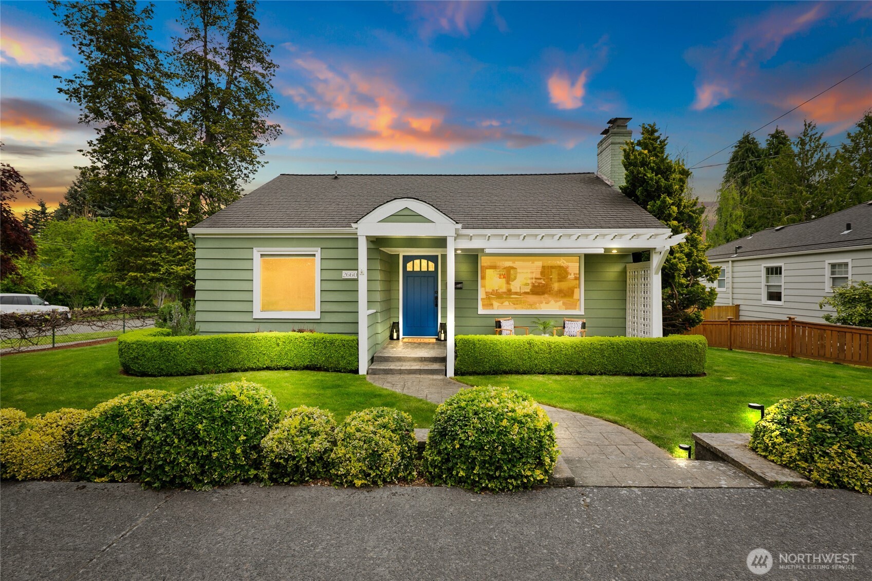 2660 36th Avenue W, Seattle, WA 98199