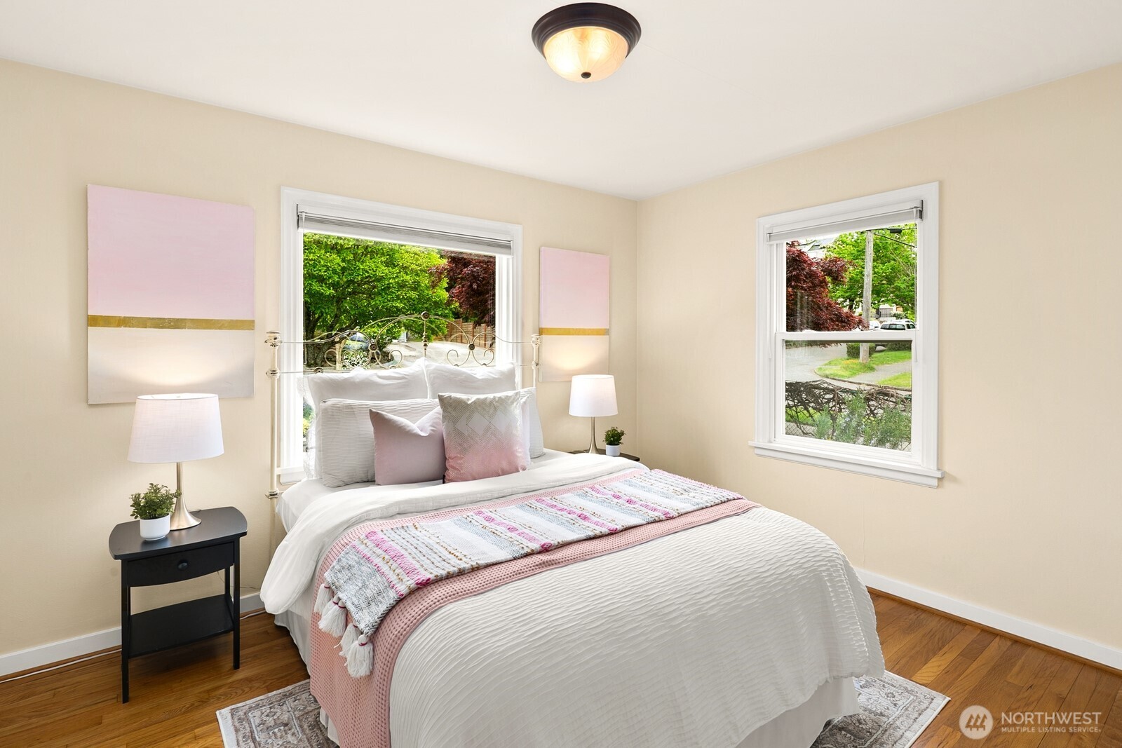 2660 36th Avenue W, Seattle, WA 98199