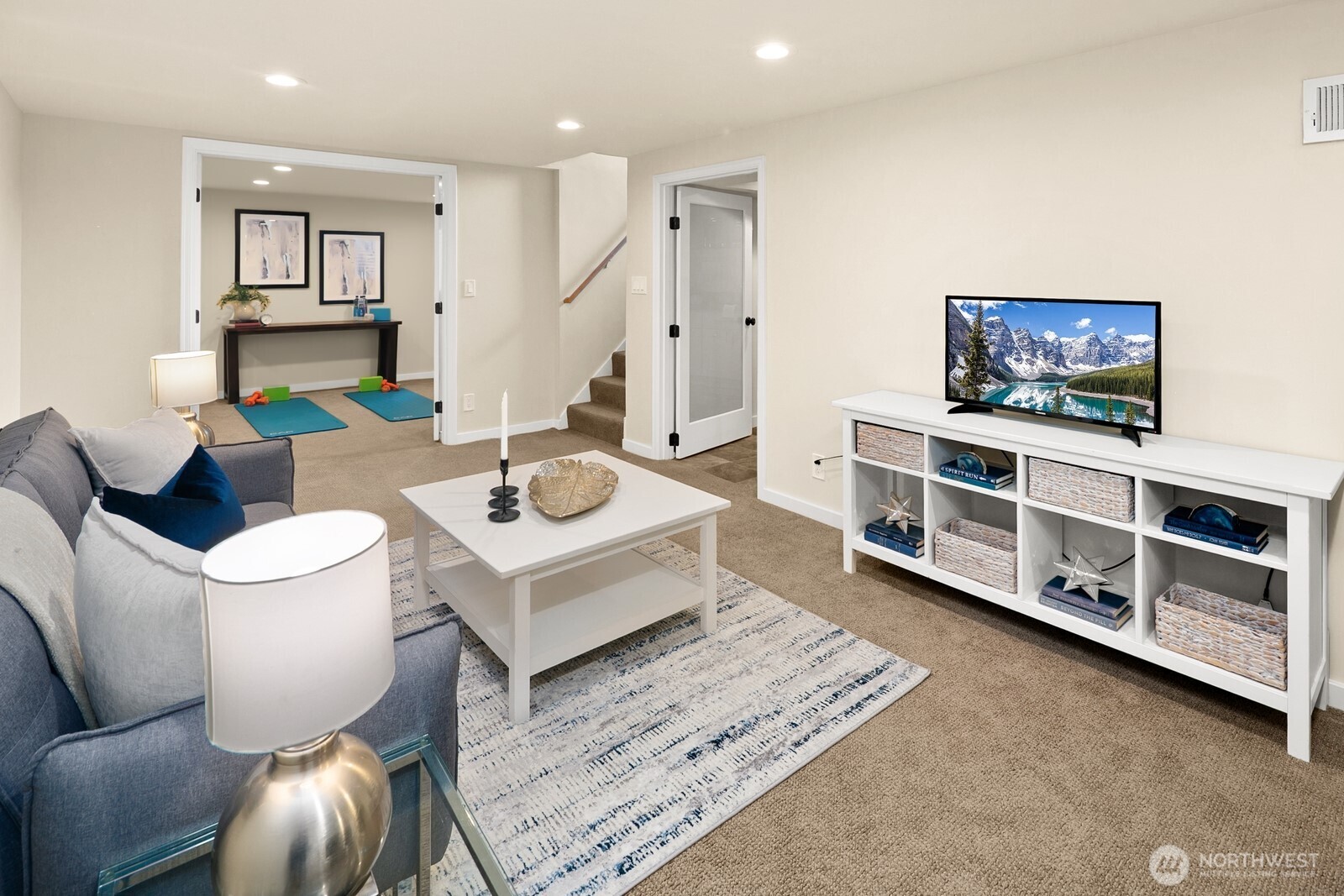 2660 36th Avenue W, Seattle, WA 98199