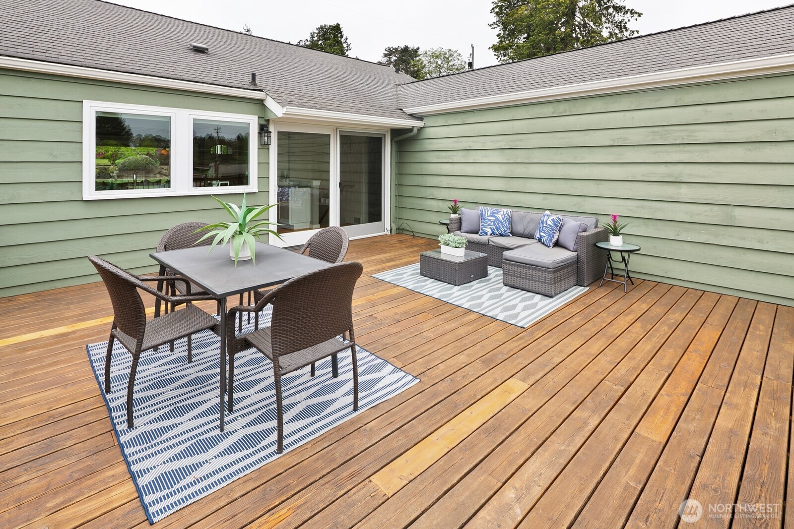 2660 36th Avenue W, Seattle, WA 98199