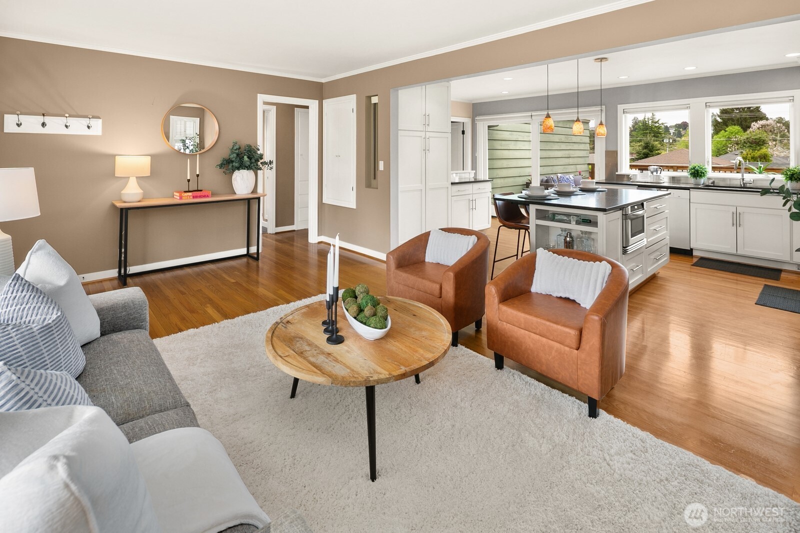 2660 36th Avenue W, Seattle, WA 98199