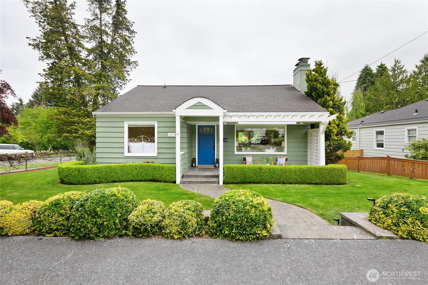 2660 36th Avenue W, Seattle, WA 98199