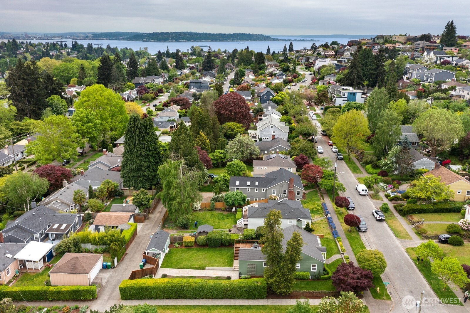 2660 36th Avenue W, Seattle, WA 98199