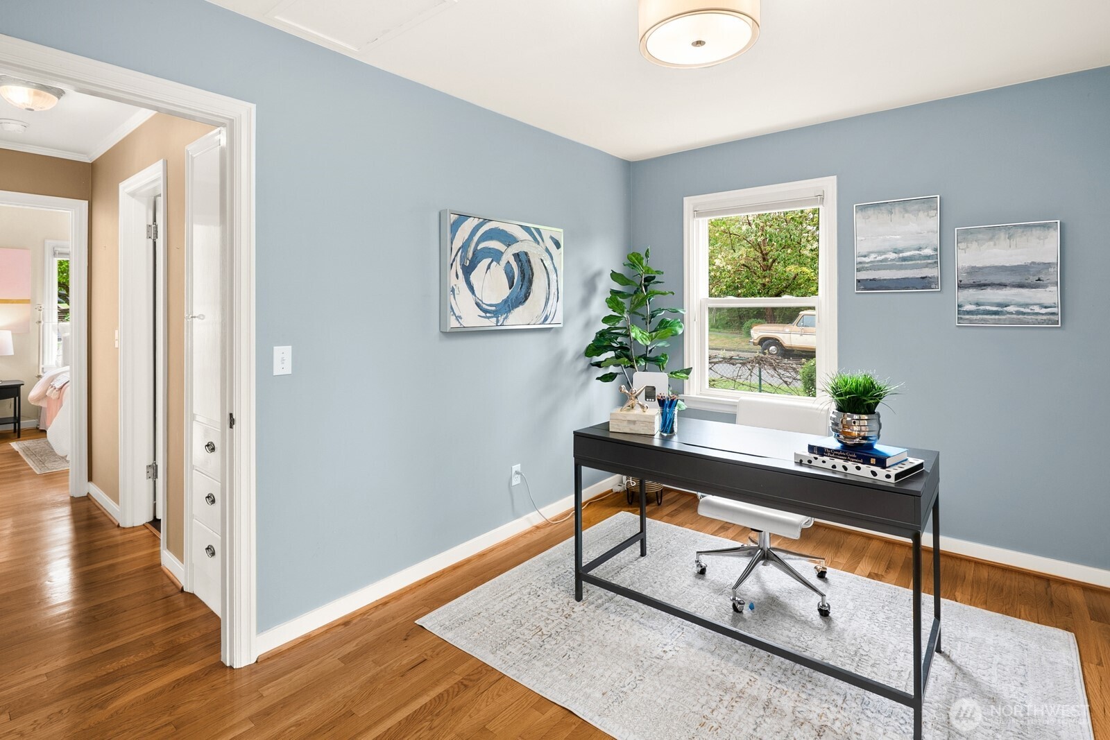 2660 36th Avenue W, Seattle, WA 98199