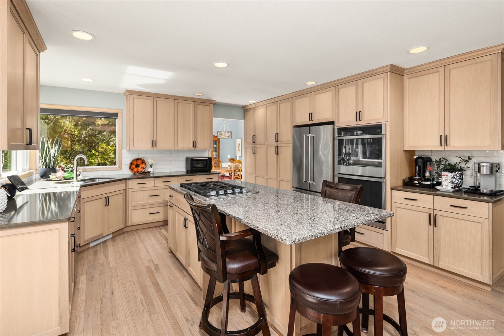 21641 SE 249th Street , Maple Valley, WA 98038