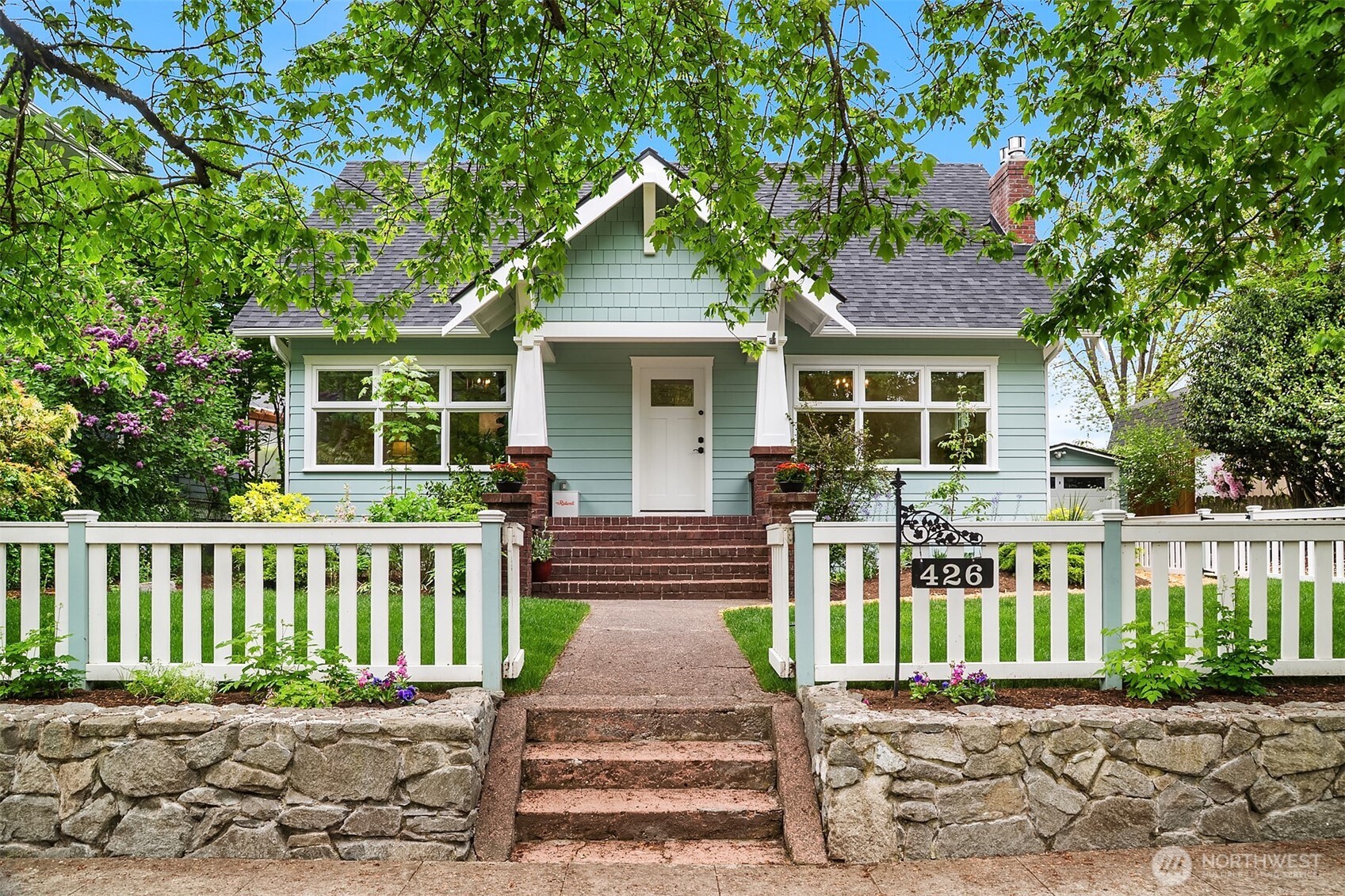 426 30th Avenue S, Seattle, WA 98144