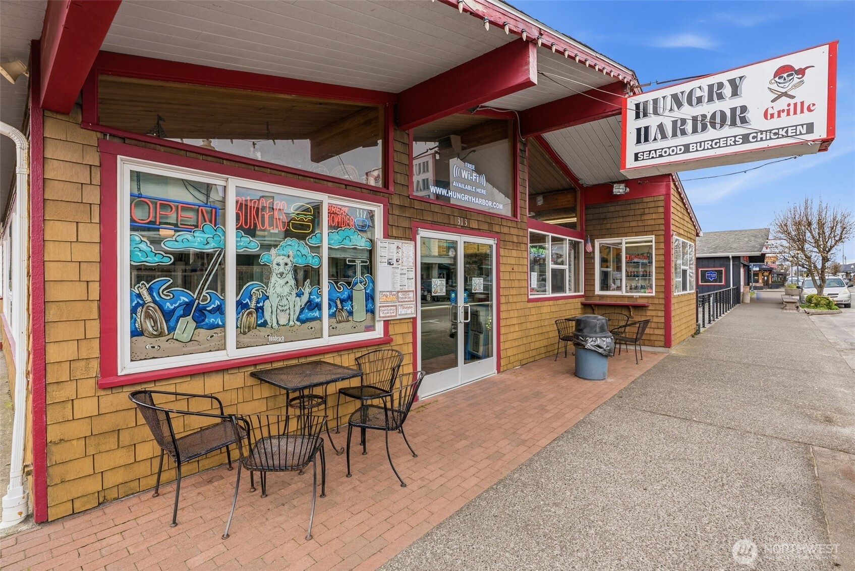 313 Pacific Avenue S, Long Beach, WA 98631