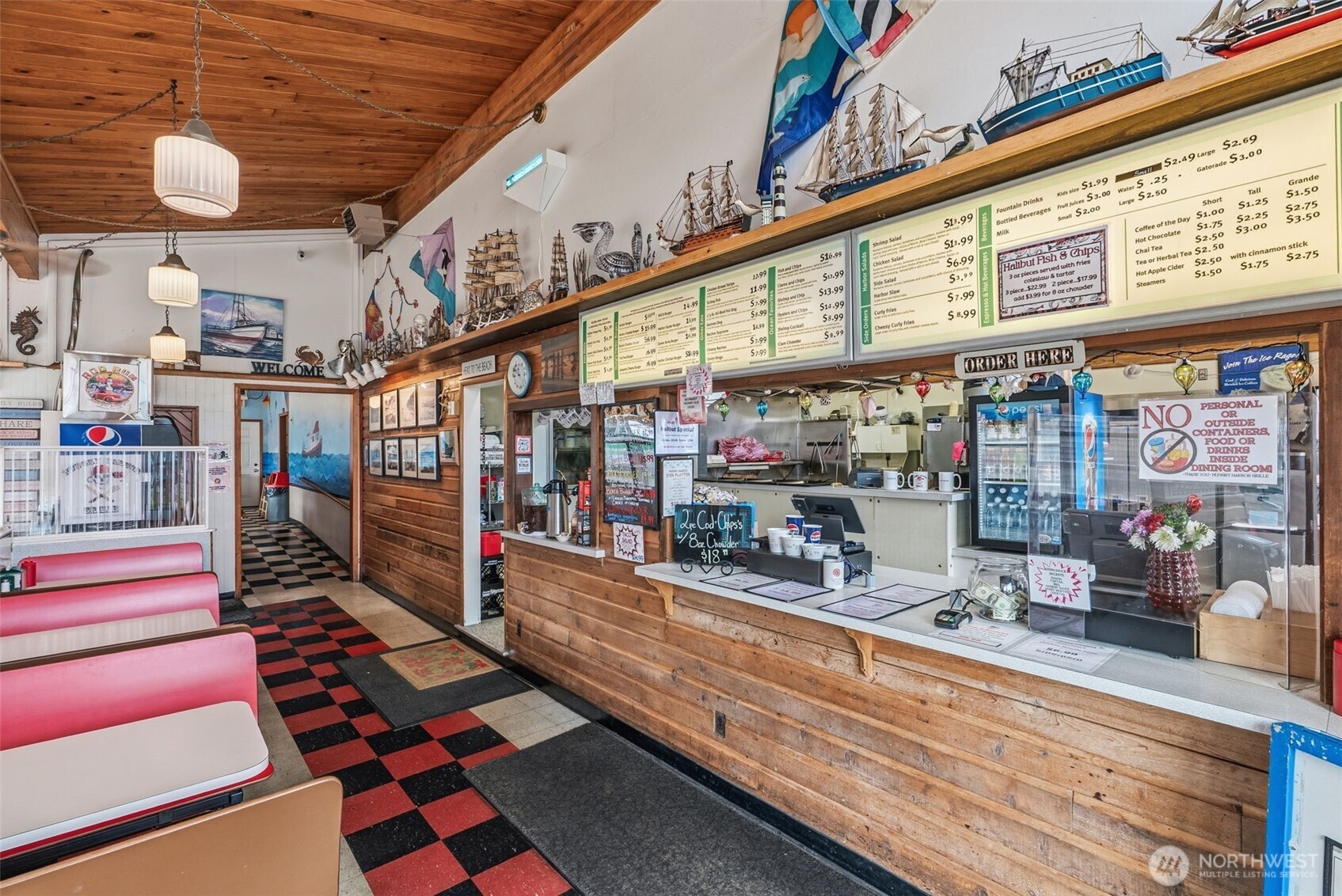 313 Pacific Avenue S, Long Beach, WA 98631