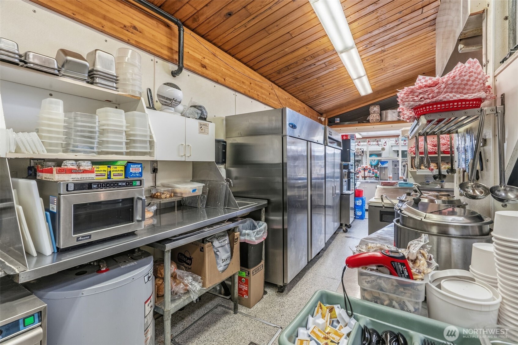 313 Pacific Avenue S, Long Beach, WA 98631