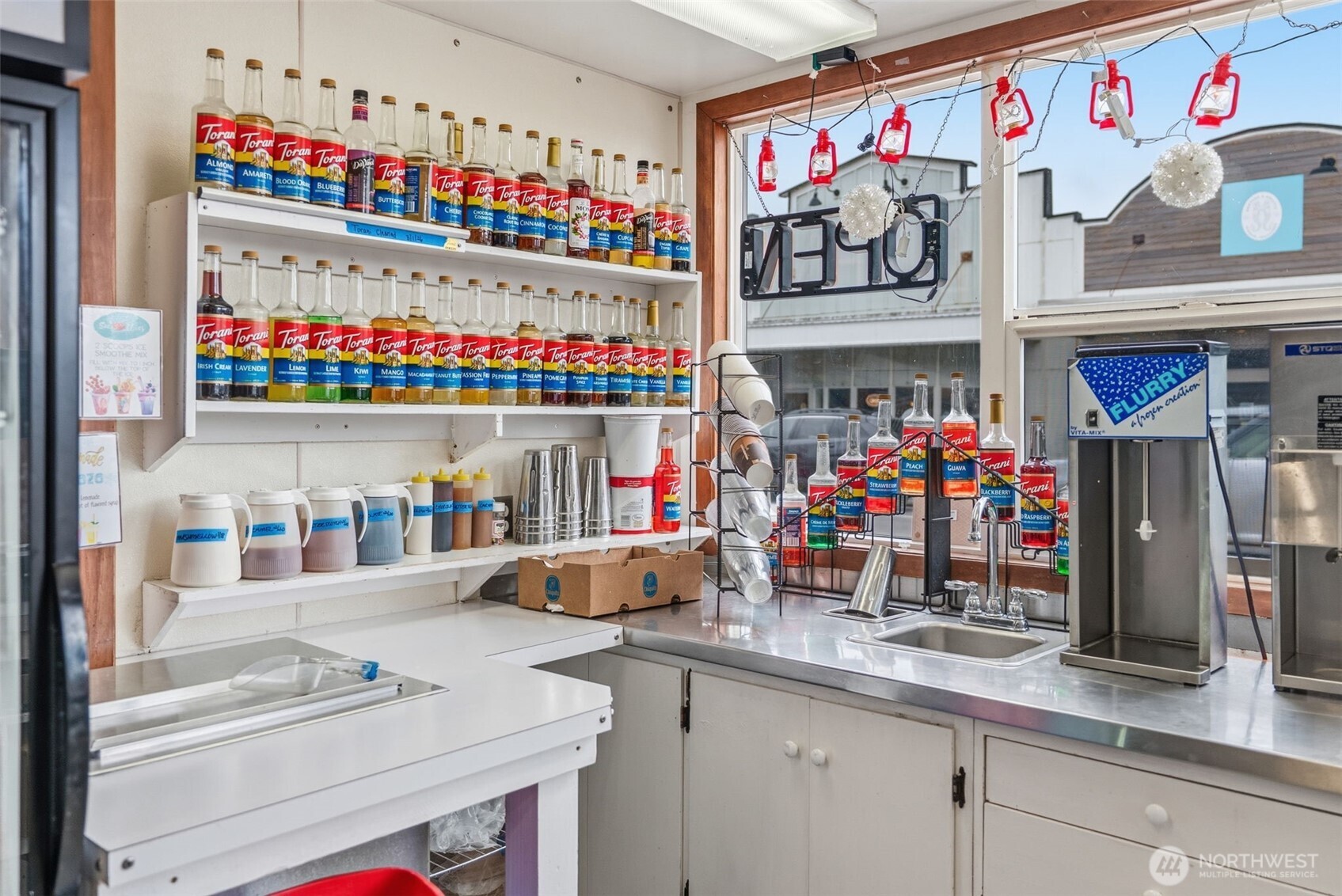 313 Pacific Avenue S, Long Beach, WA 98631