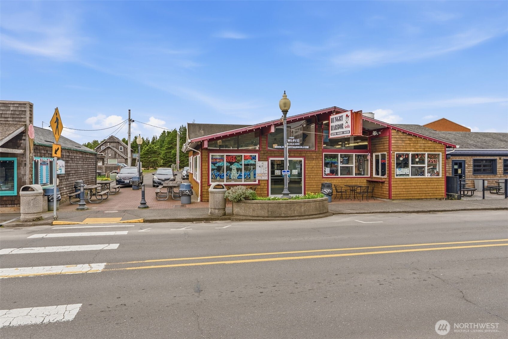 313 Pacific Avenue S, Long Beach, WA 98631