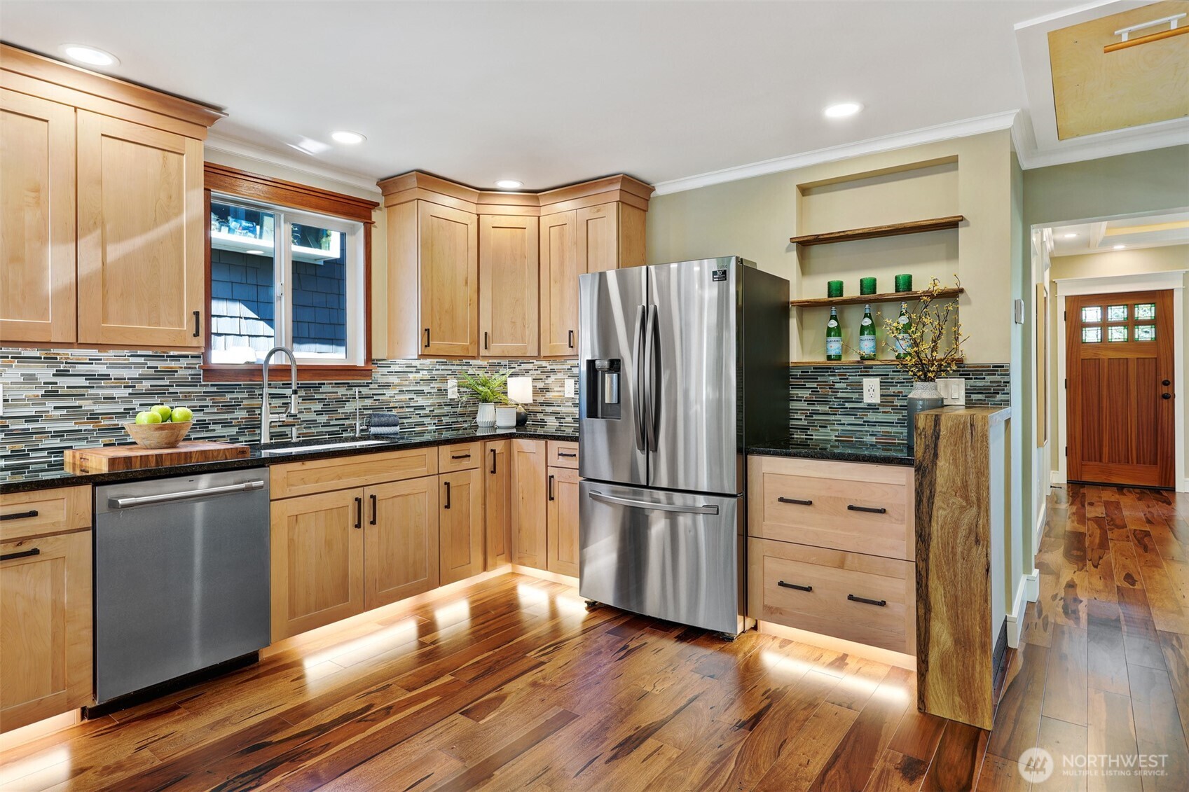 9027 6th Avenue NW, Seattle, WA 98117