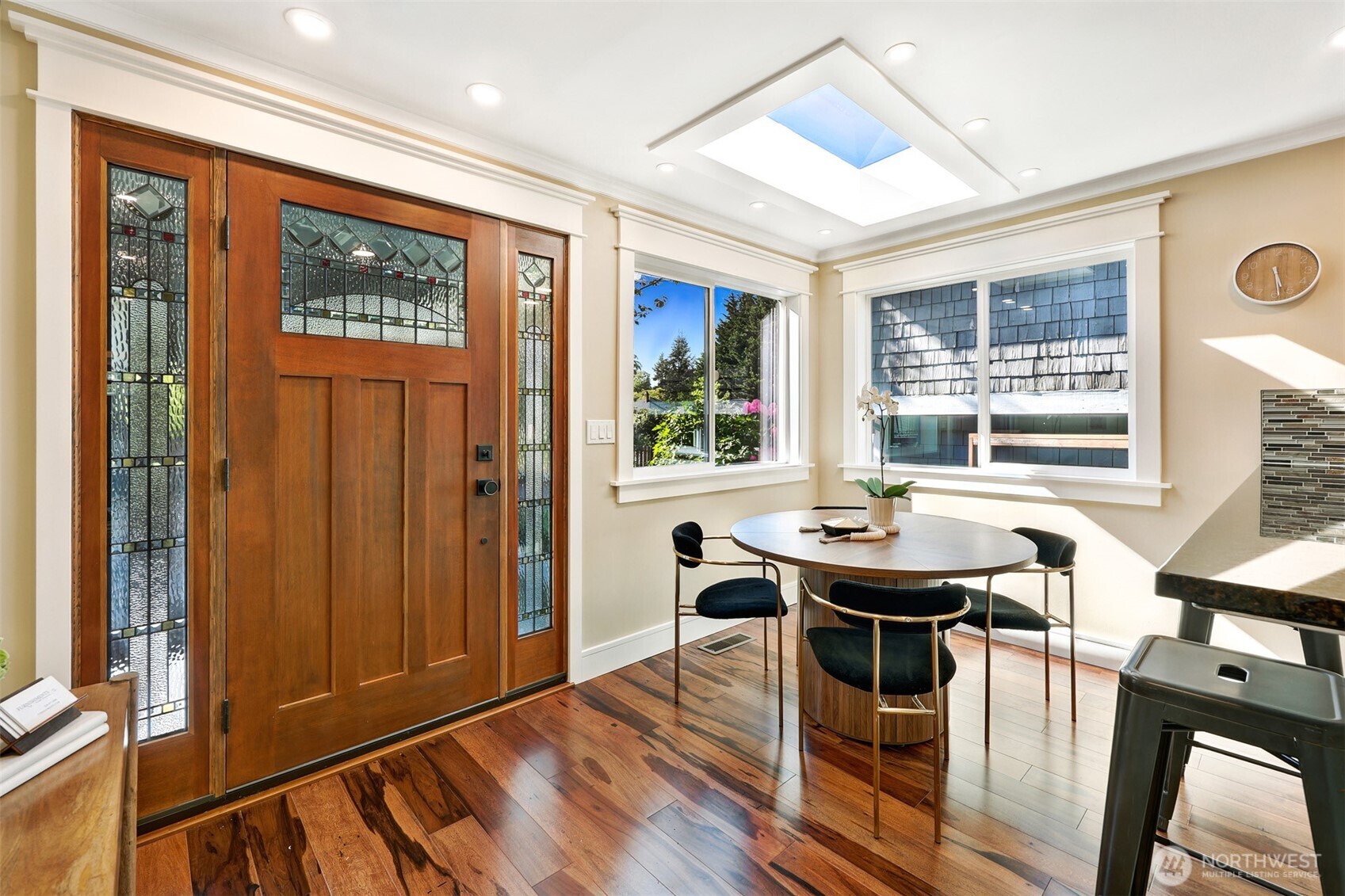 9027 6th Avenue NW, Seattle, WA 98117