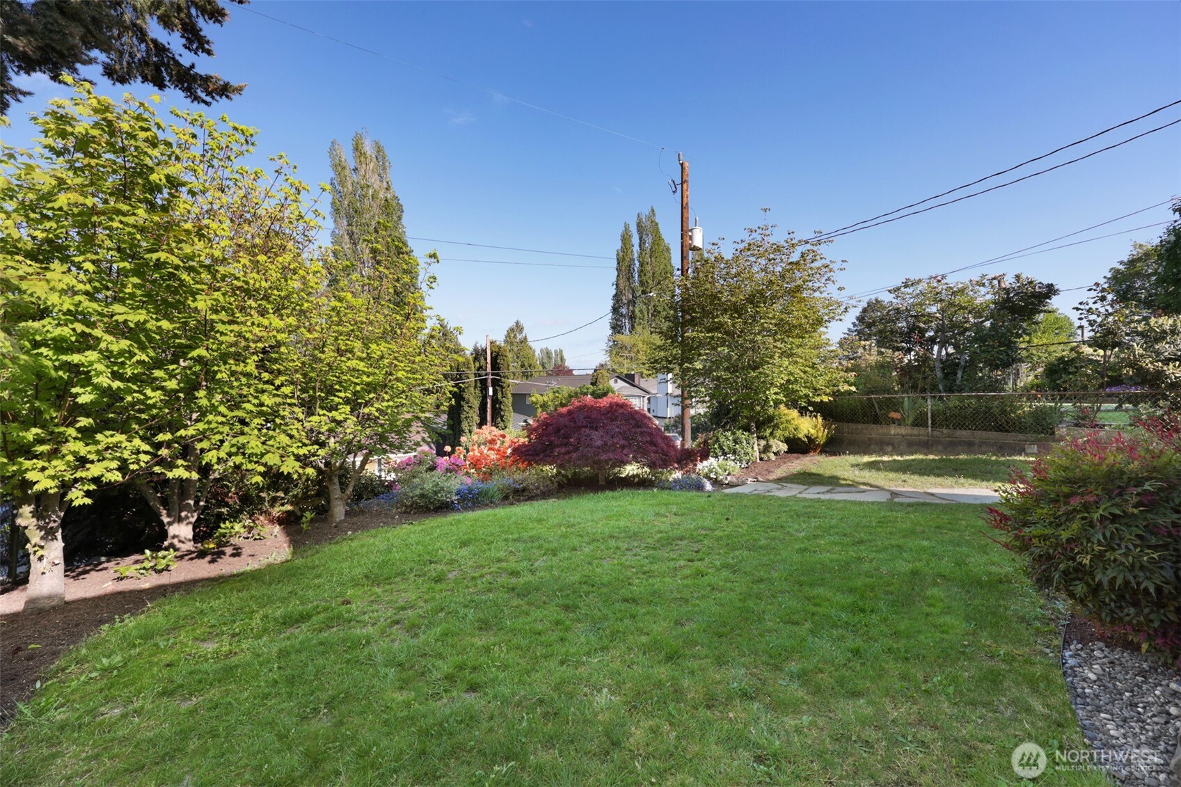 9027 6th Avenue NW, Seattle, WA 98117