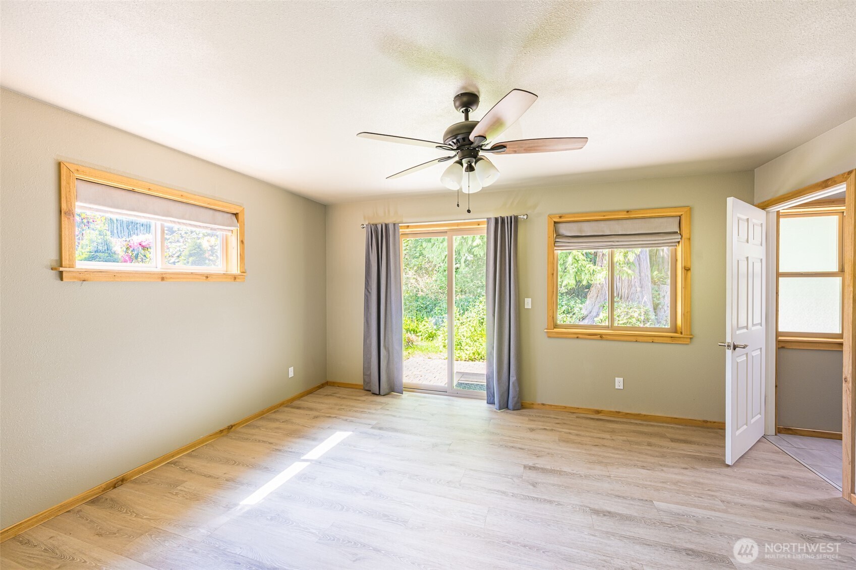530 Montgomery Lane , Port Ludlow, WA 98365