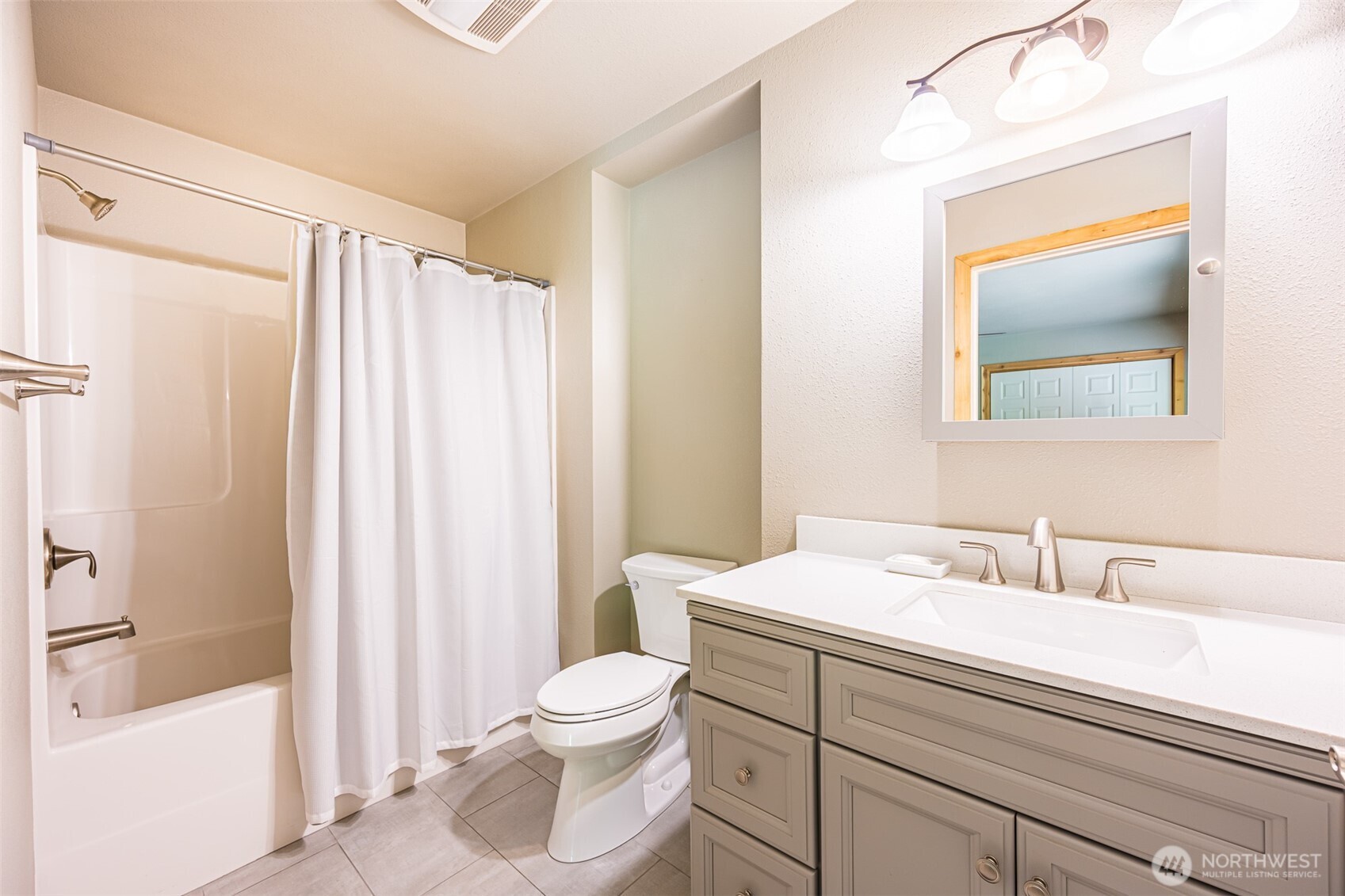 530 Montgomery Lane , Port Ludlow, WA 98365