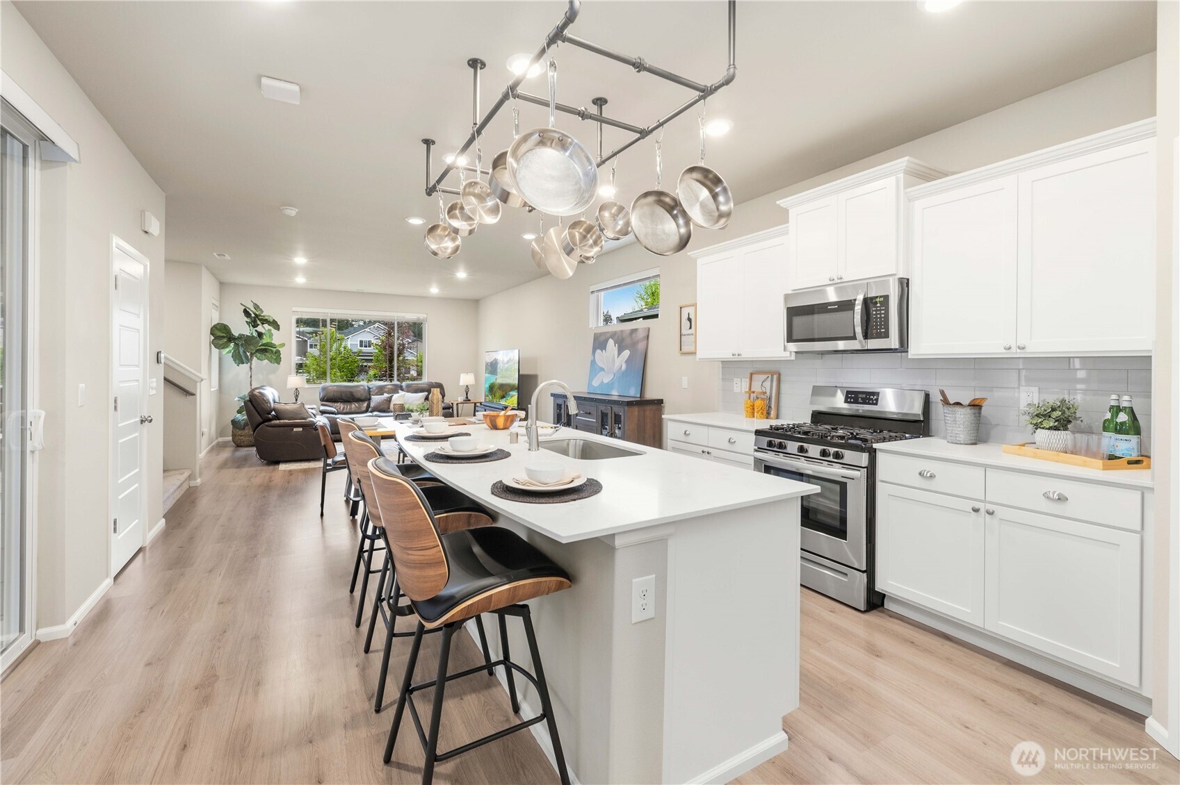 32828 SE Cottonwood Street , Black Diamond, WA 98010