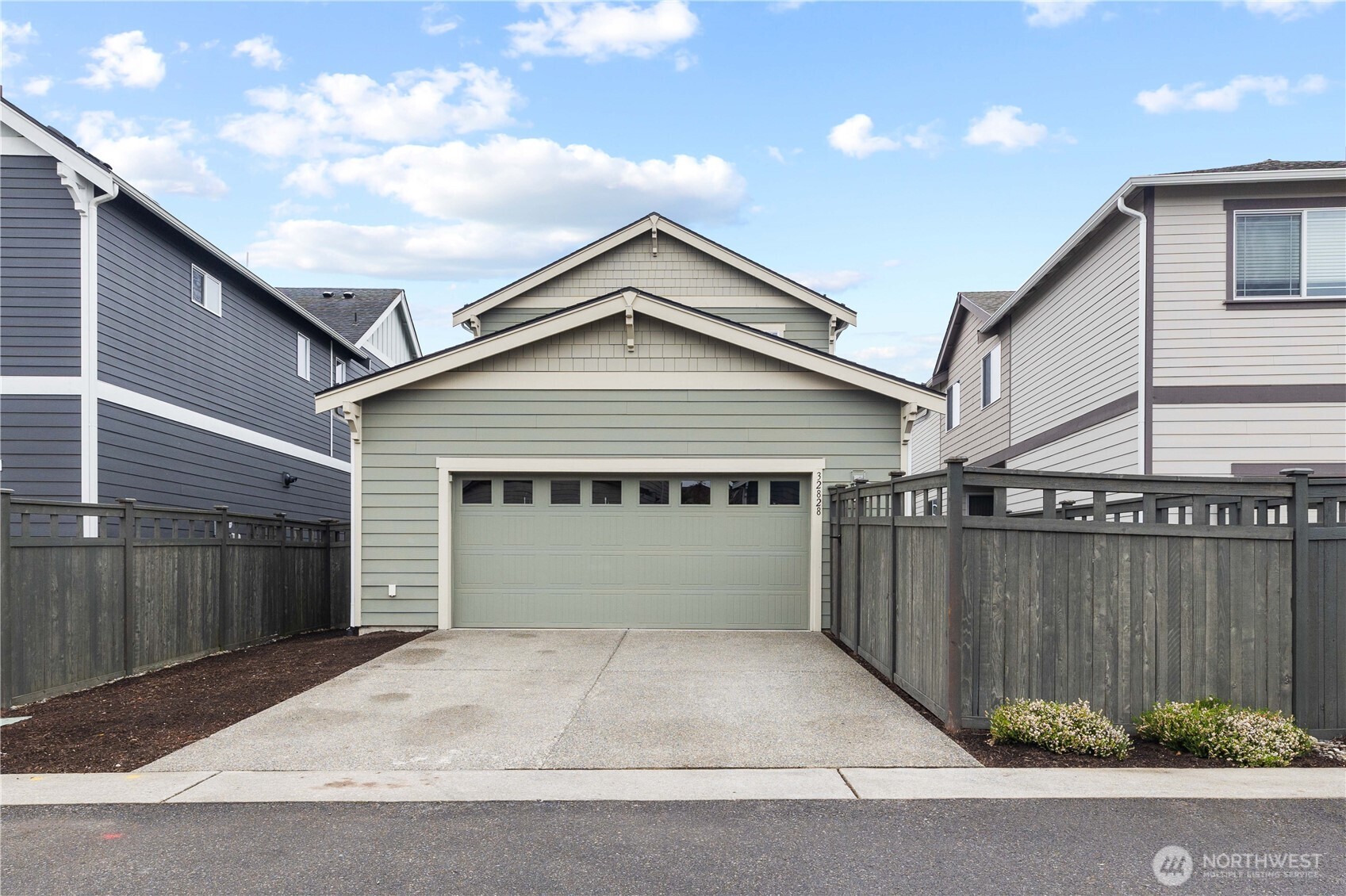32828 SE Cottonwood Street , Black Diamond, WA 98010