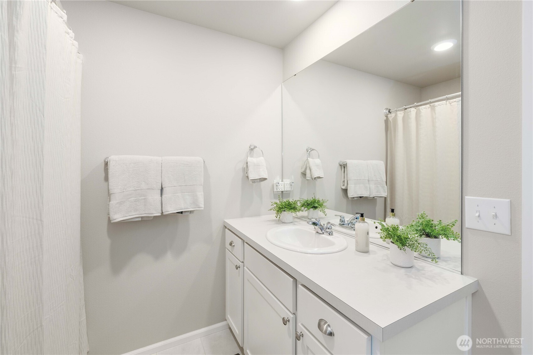 32828 SE Cottonwood Street , Black Diamond, WA 98010