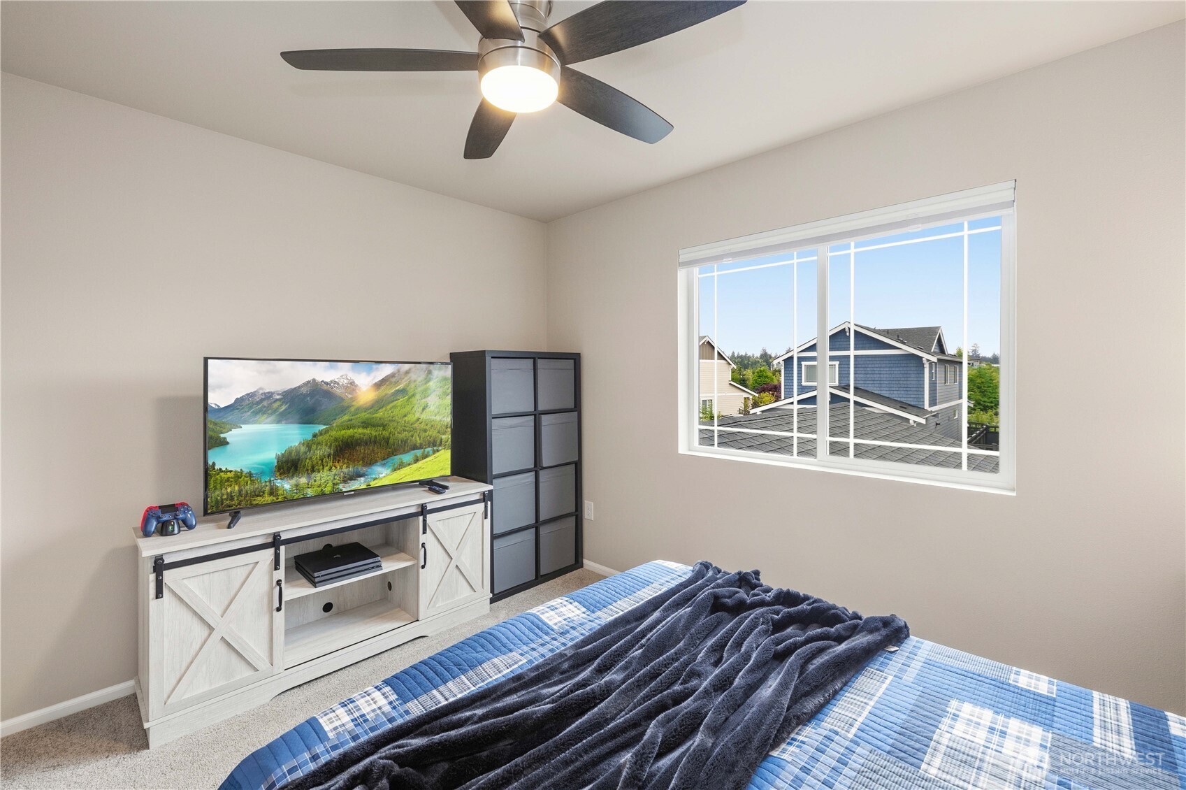 32828 SE Cottonwood Street , Black Diamond, WA 98010