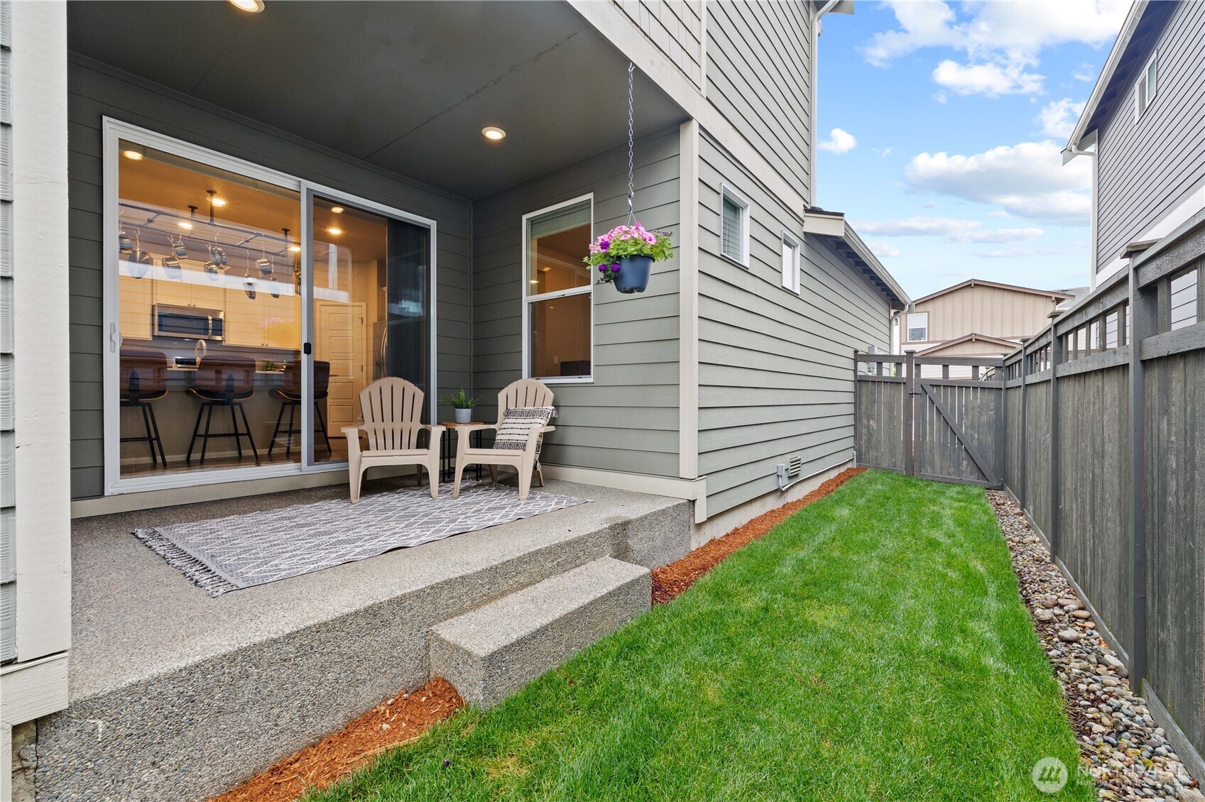 32828 SE Cottonwood Street , Black Diamond, WA 98010