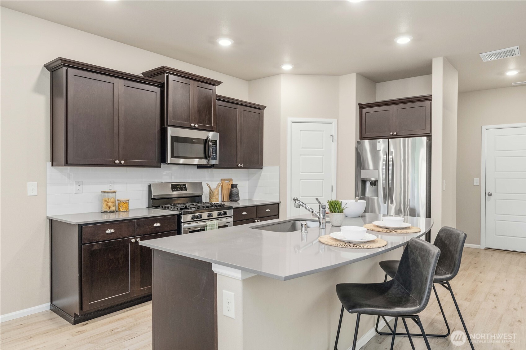 32879 Ten Trails Pkwy SE, Black Diamond, WA 98010