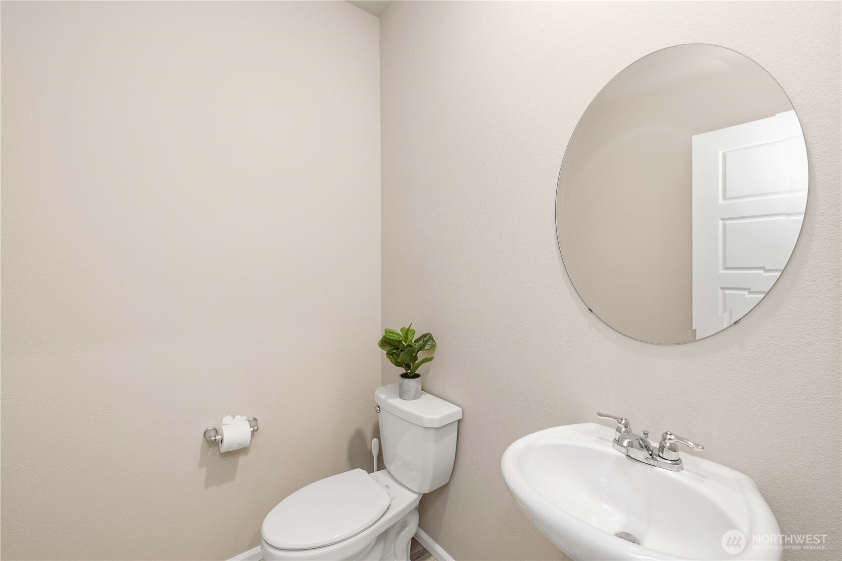32879 Ten Trails Pkwy SE, Black Diamond, WA 98010