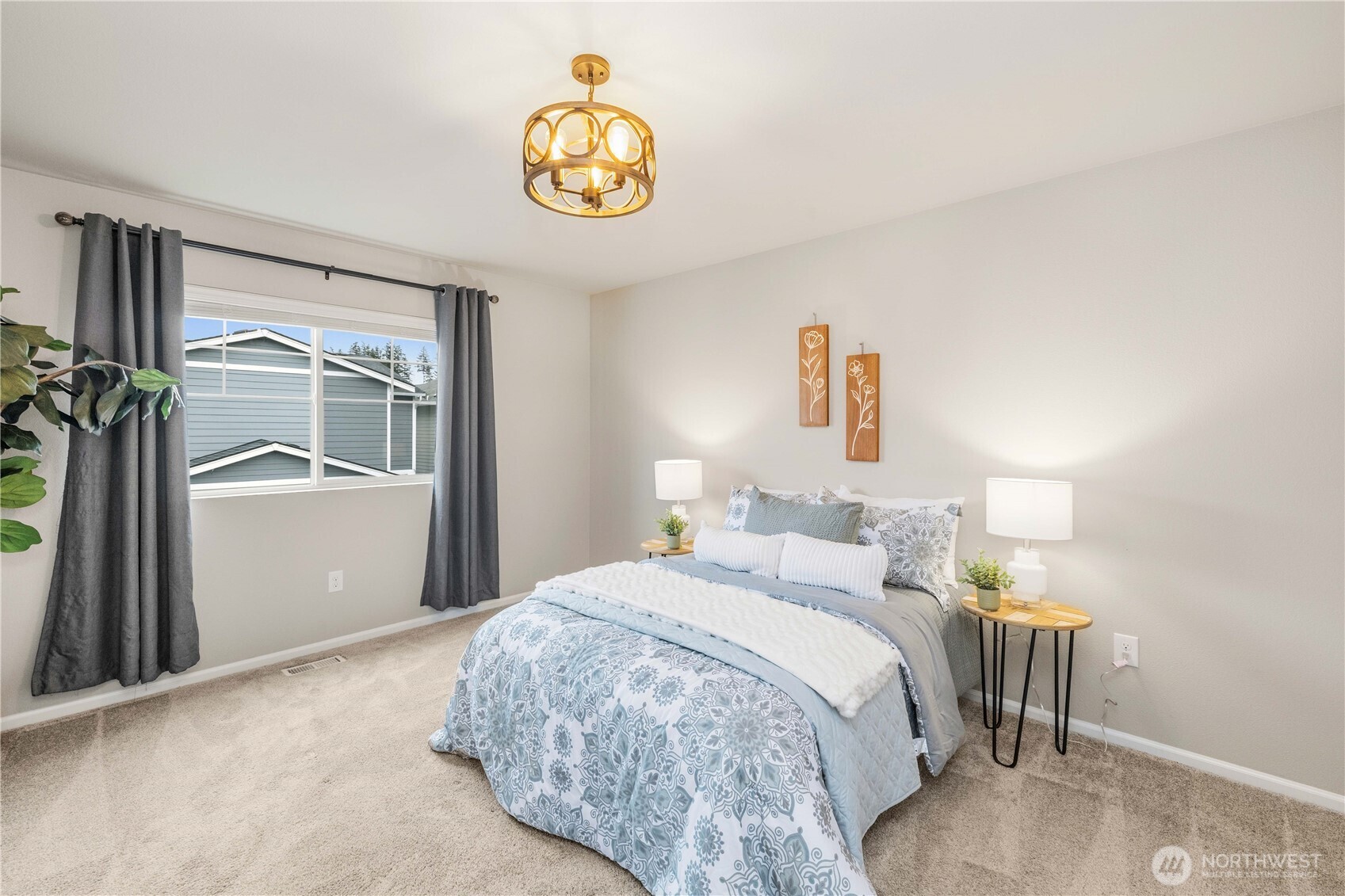 32879 Ten Trails Pkwy SE, Black Diamond, WA 98010