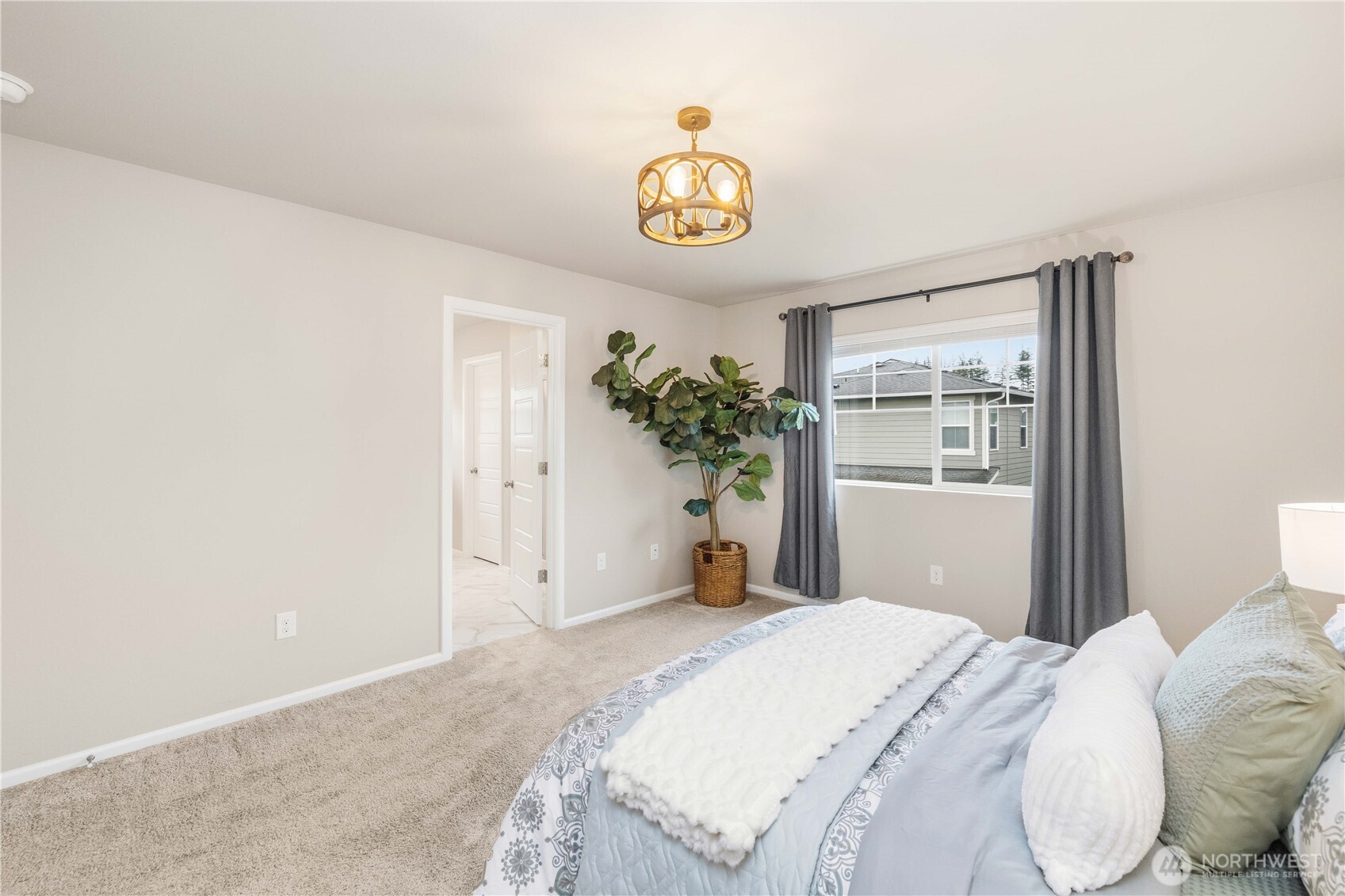 32879 Ten Trails Pkwy SE, Black Diamond, WA 98010