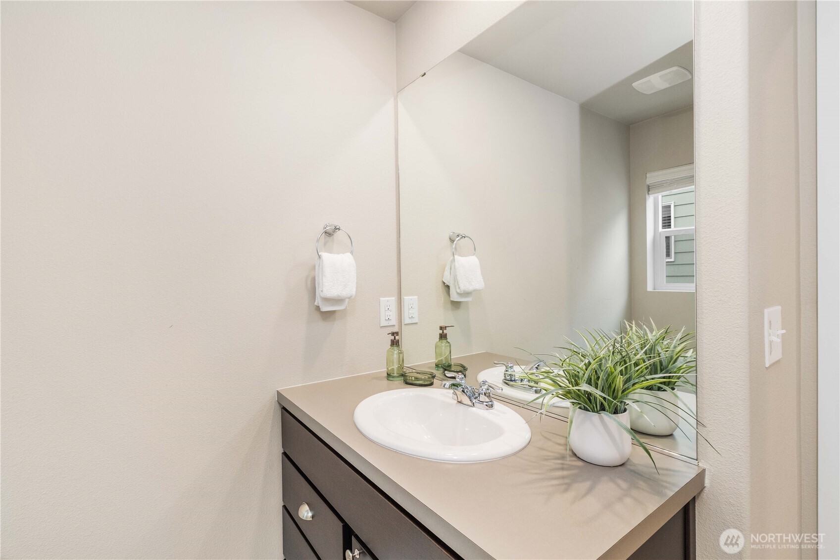 32879 Ten Trails Pkwy SE, Black Diamond, WA 98010