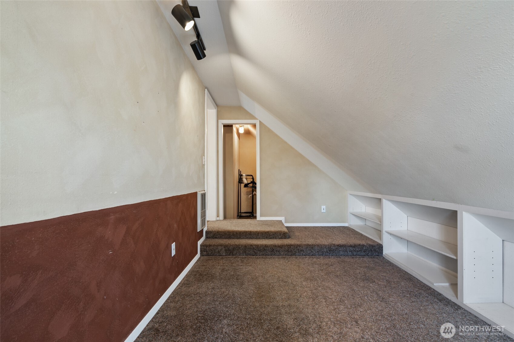 602 NW 18th Loop , Camas, WA 98607