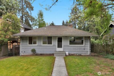 11524 32nd Avenue NE, Seattle, WA 98125-6802