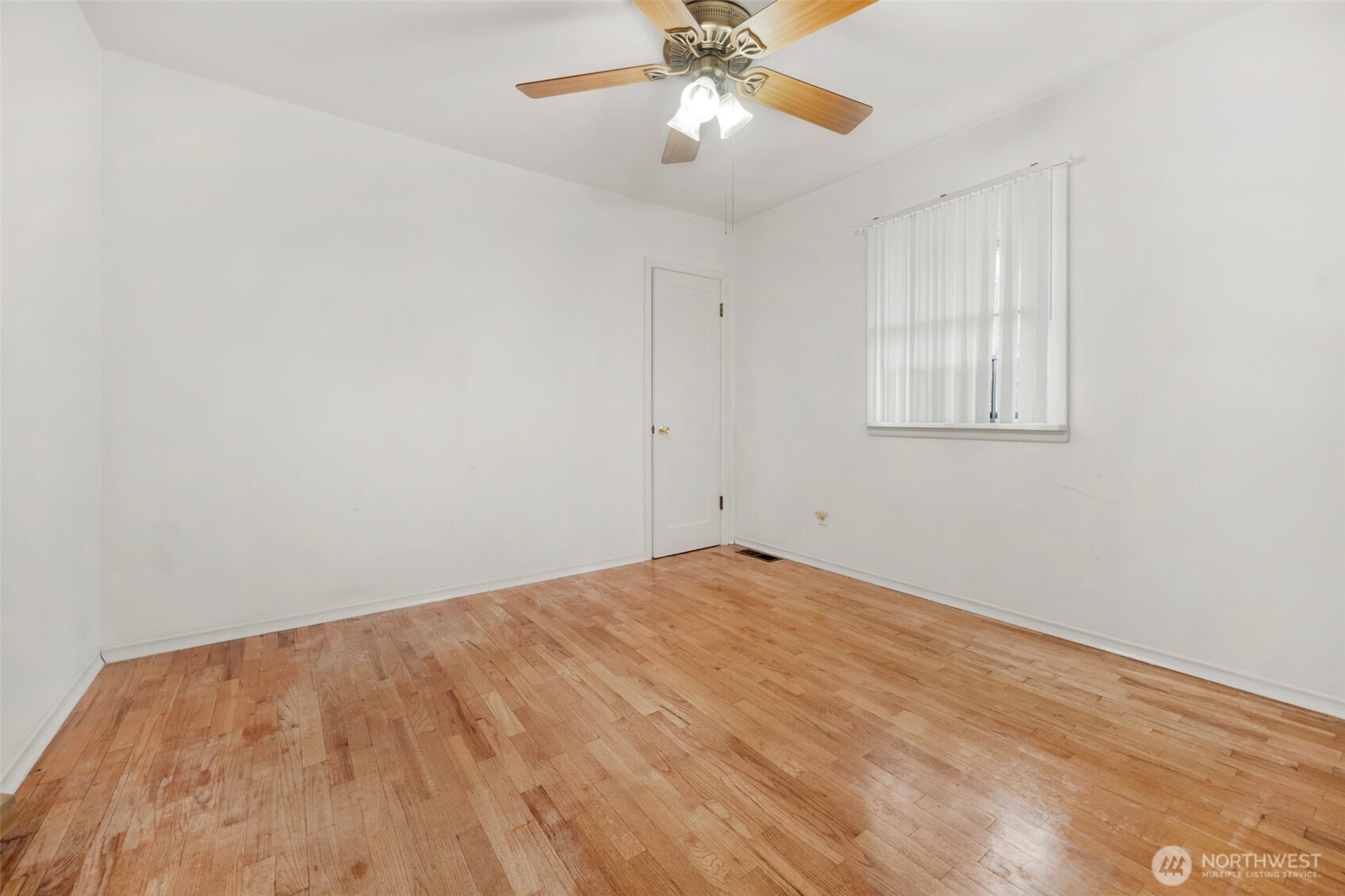 11524 32nd Avenue NE, Seattle, WA 98125-6802
