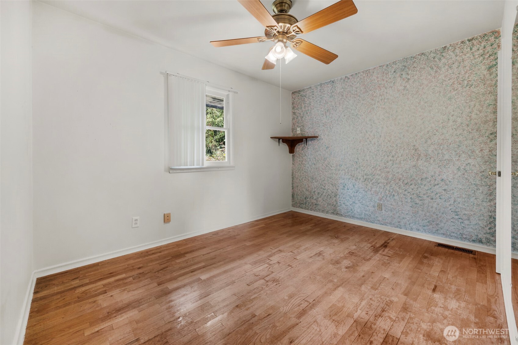 11524 32nd Avenue NE, Seattle, WA 98125-6802