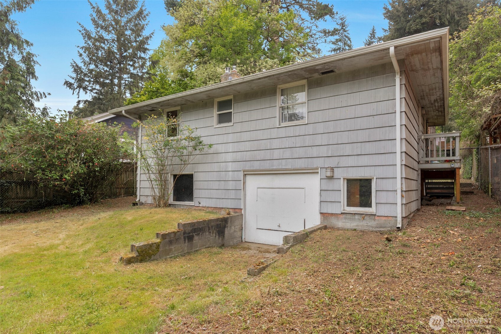 11524 32nd Avenue NE, Seattle, WA 98125-6802