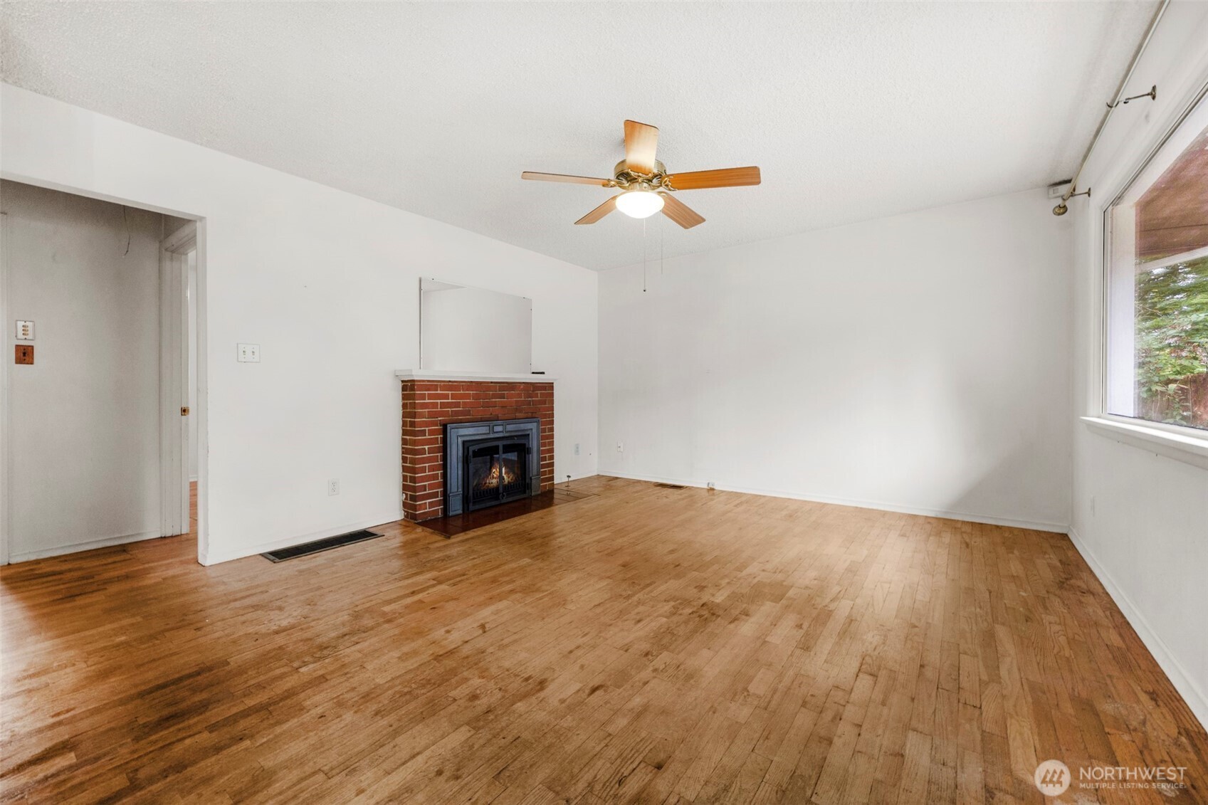 11524 32nd Avenue NE, Seattle, WA 98125-6802