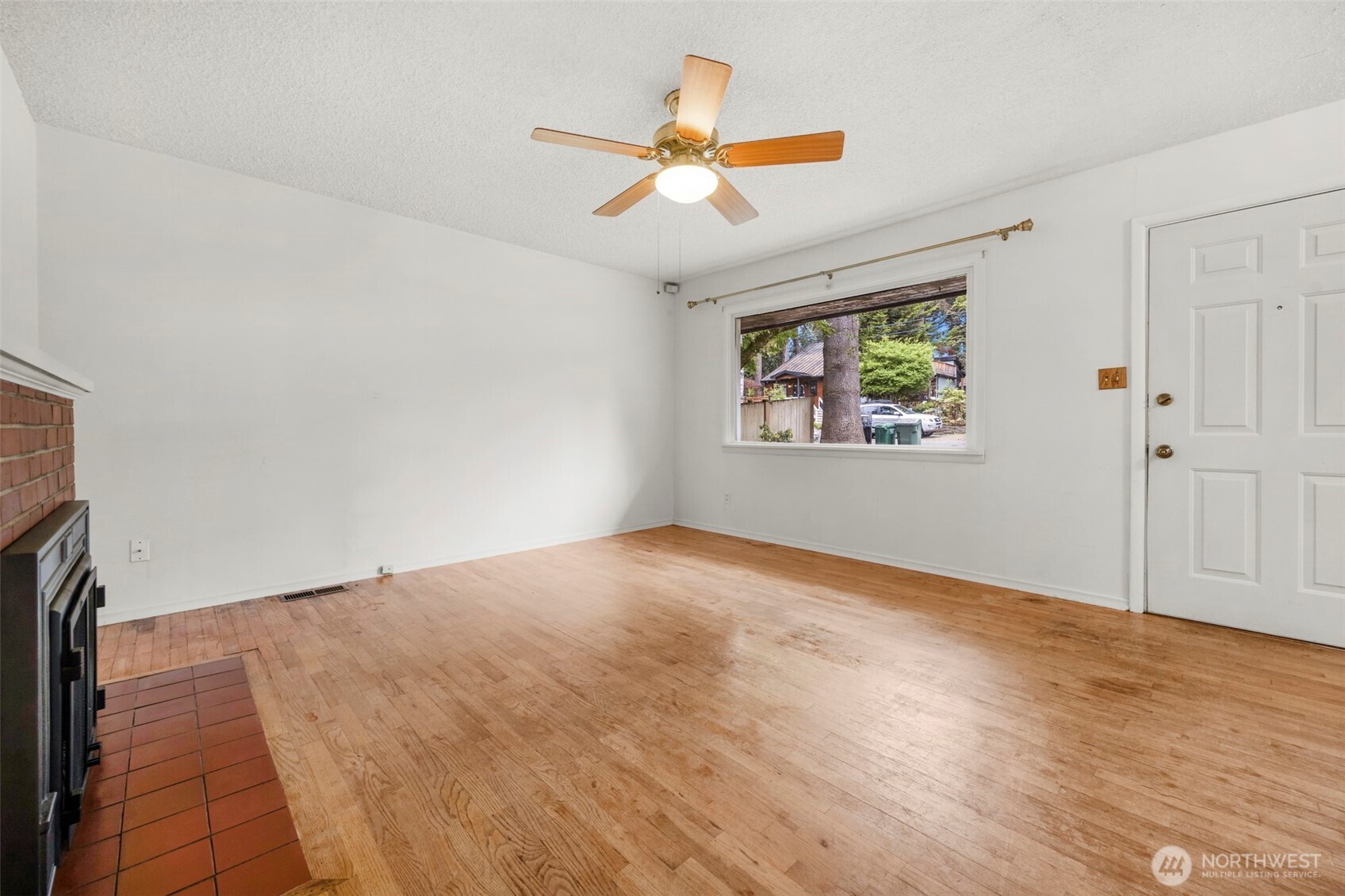 11524 32nd Avenue NE, Seattle, WA 98125-6802