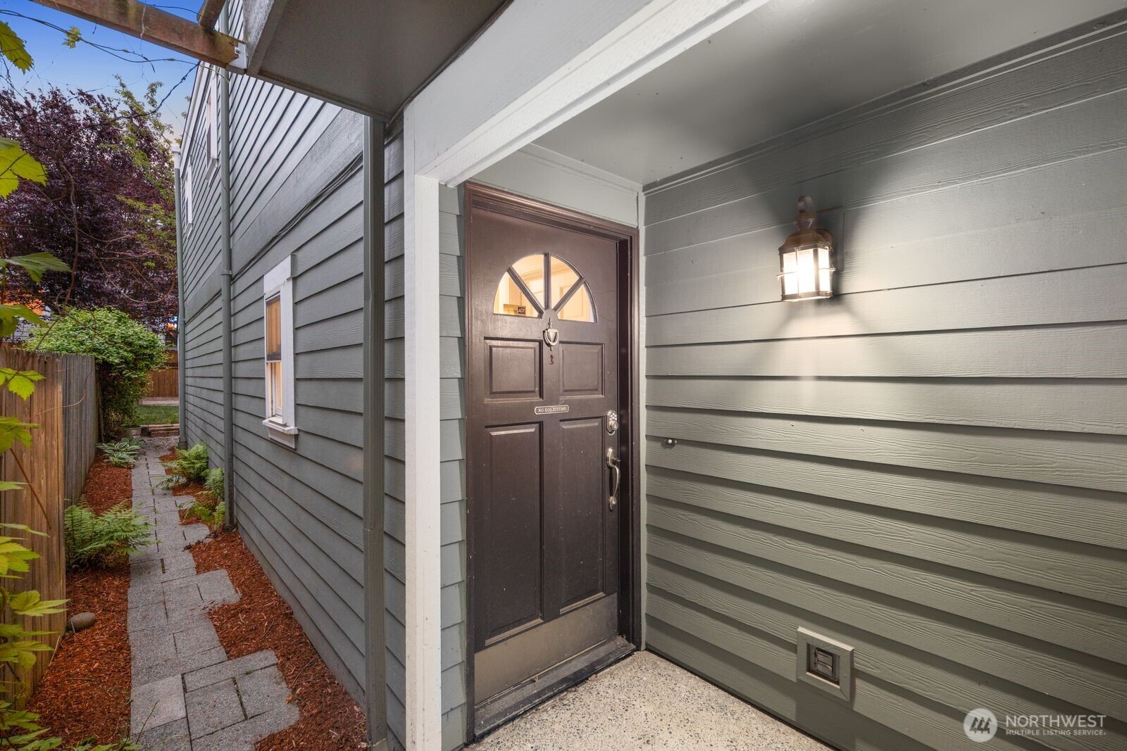 6620 28th Avenue NW, Seattle, WA 98117