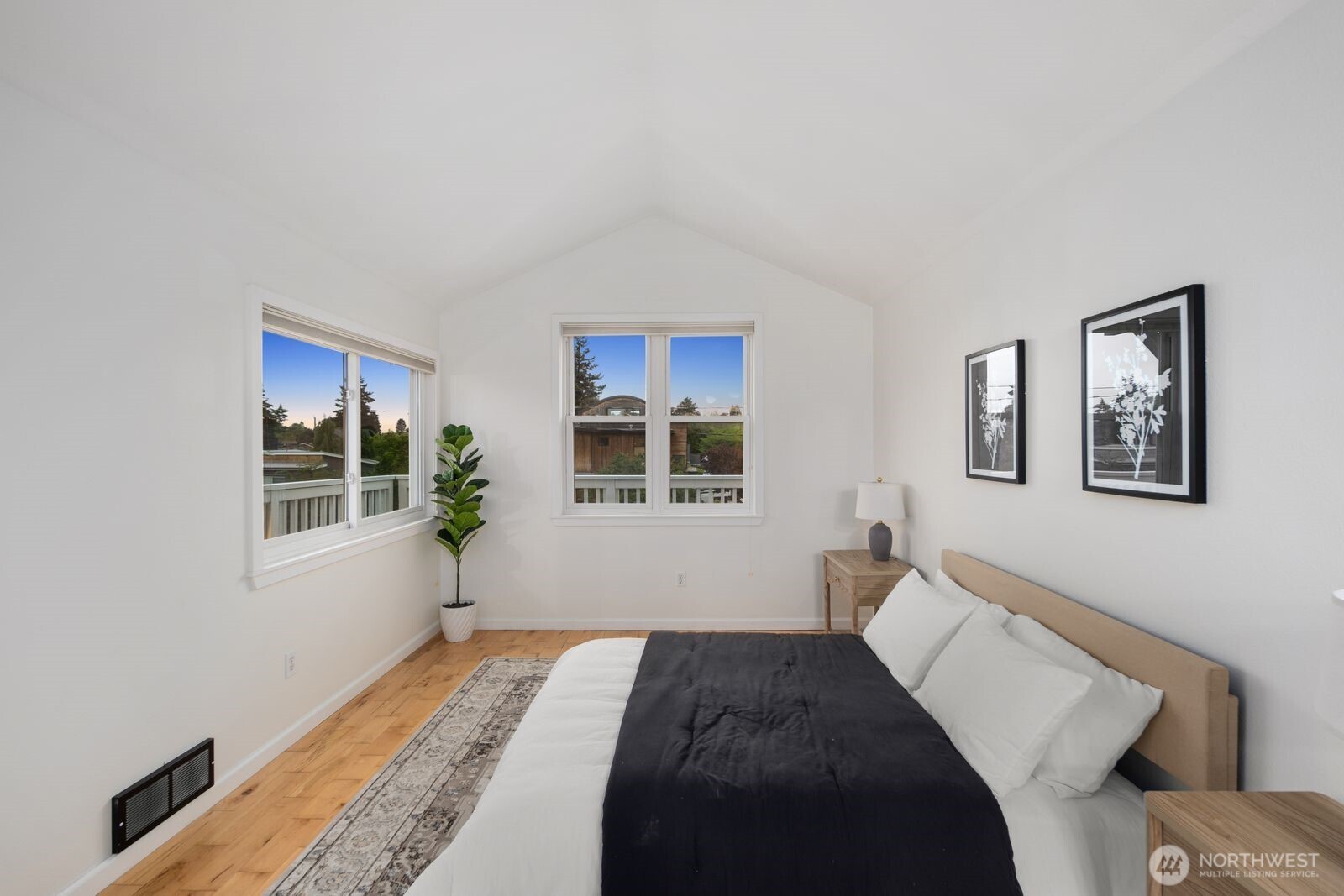 6620 28th Avenue NW, Seattle, WA 98117