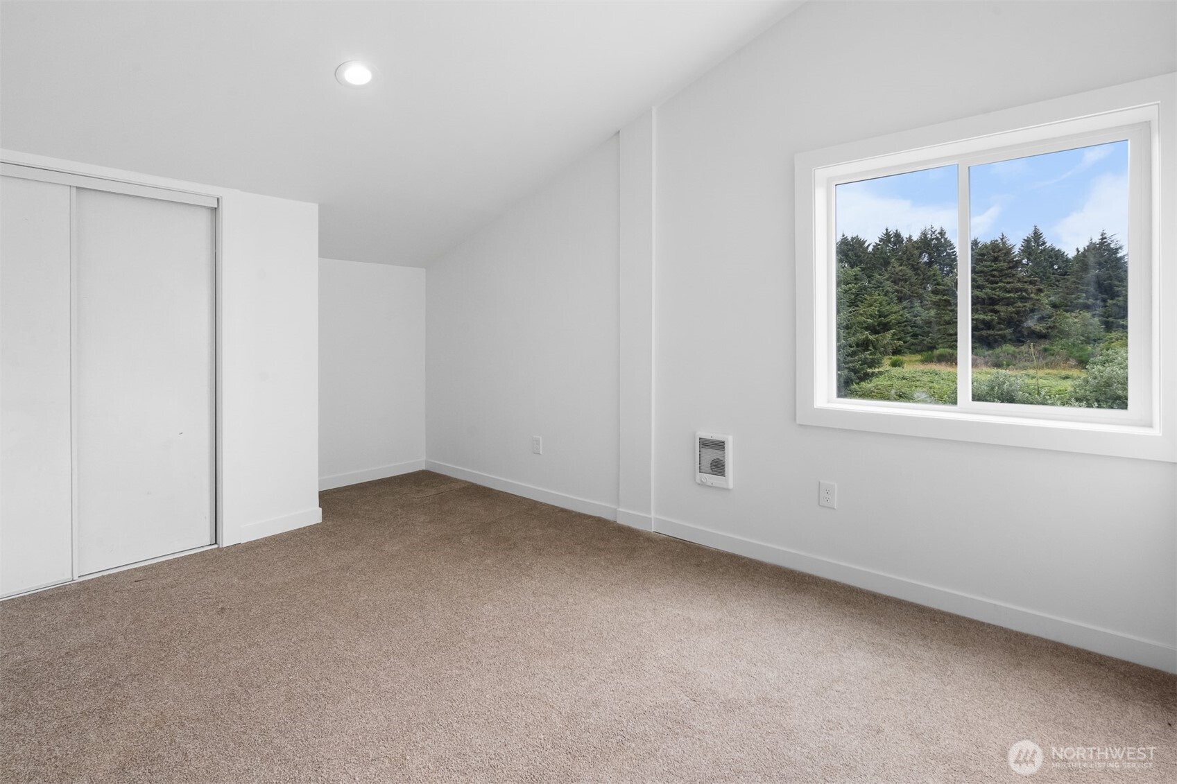 42 N First Street , Pacific Beach, WA 98571