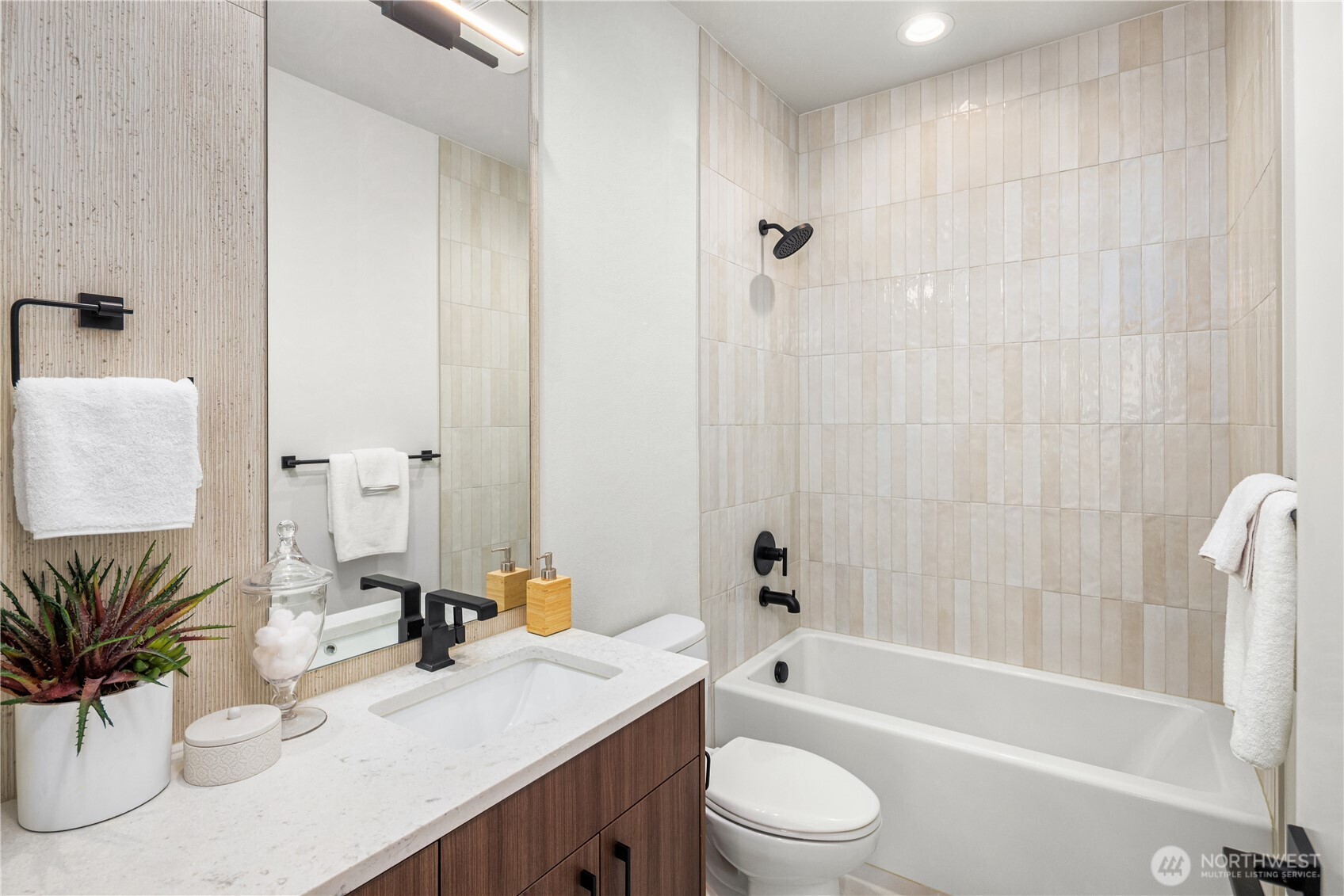 4425 Fremont Avenue N #A, Seattle, WA 98103