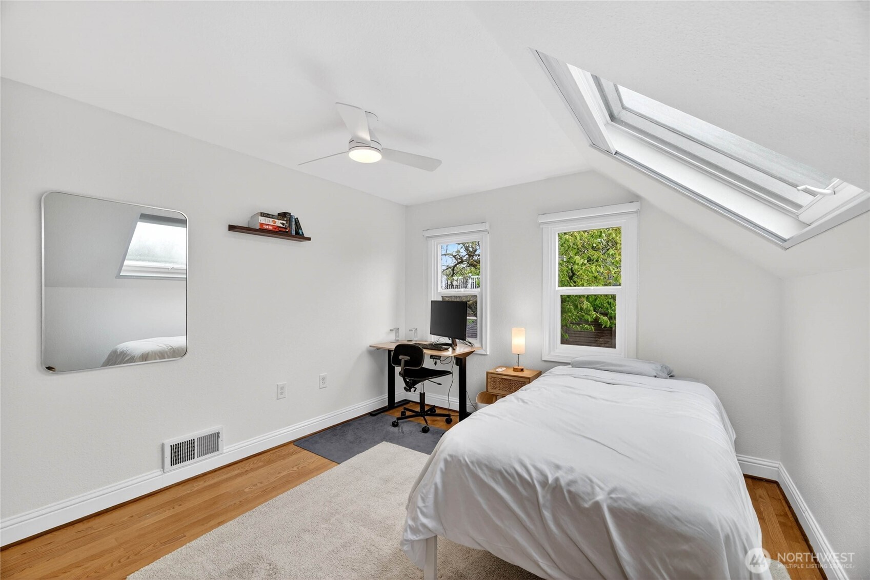 6715 35th Avenue SW, Seattle, WA 98126
