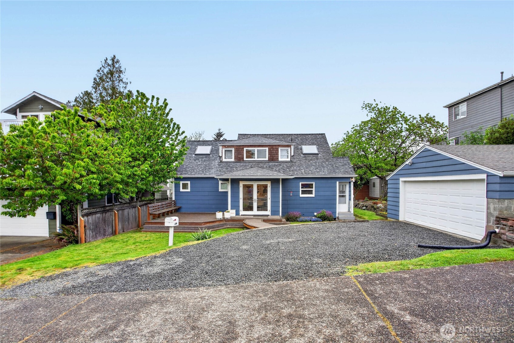 6715 35th Avenue SW, Seattle, WA 98126
