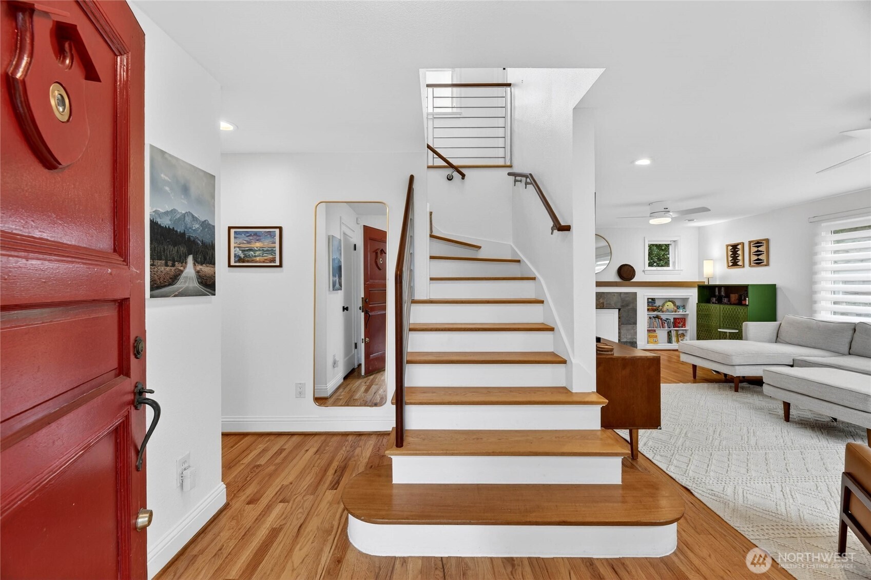 6715 35th Avenue SW, Seattle, WA 98126